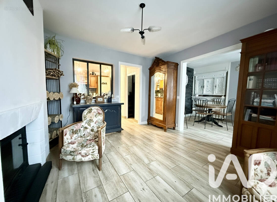 Photo 1 - Maison à PONT-SAINTE-MAXENCE