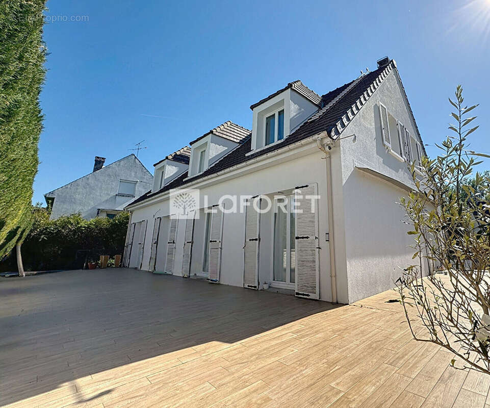 Maison à LUZARCHES