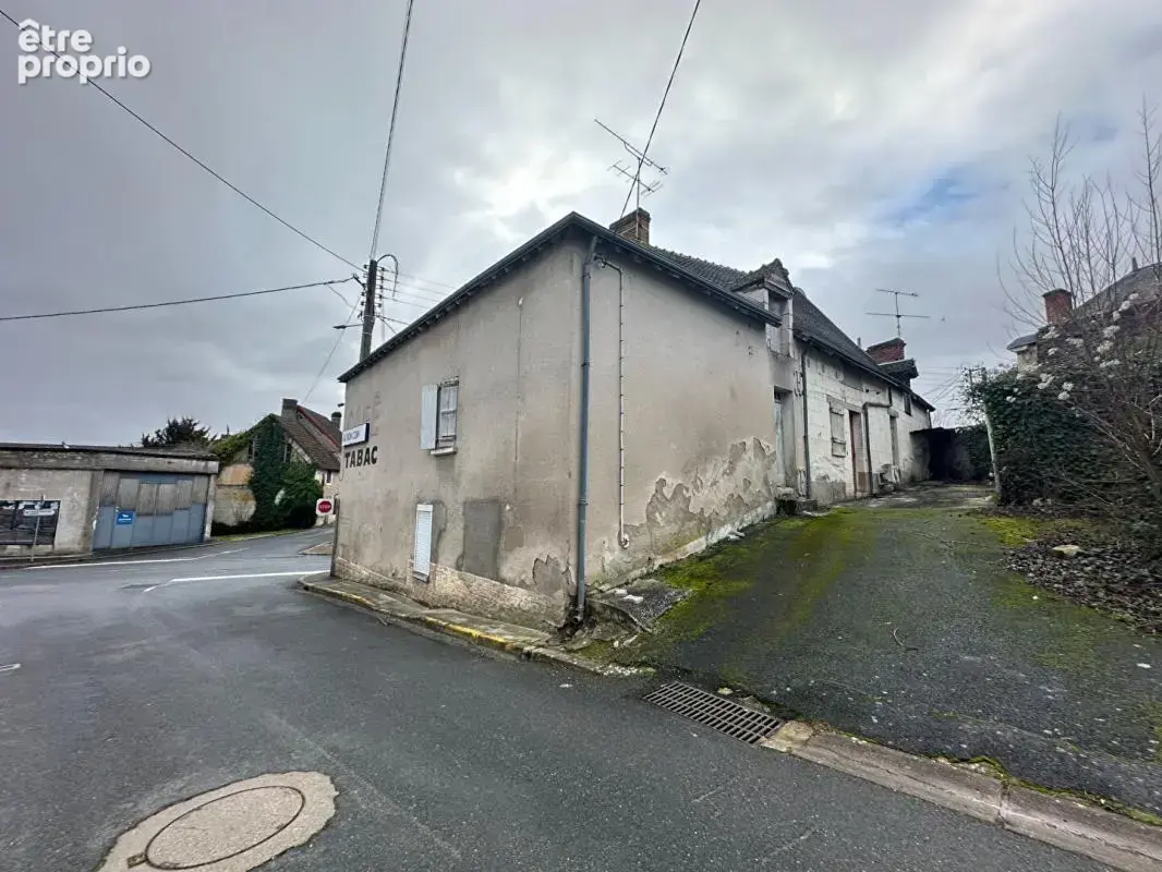 Immeuble atypique à fort potentiel - Usage mixte possible de 180 m² à Valençay (36600) - photo 2
