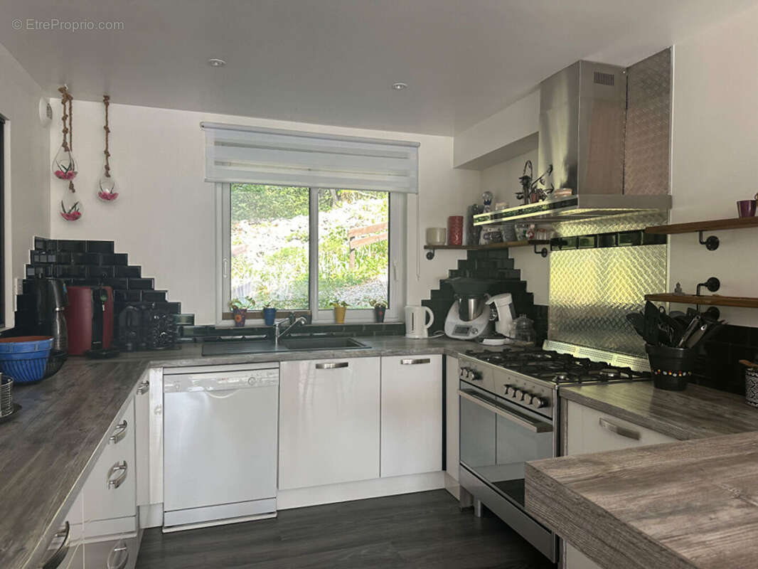 Maison avec jardin et garage - photo 4