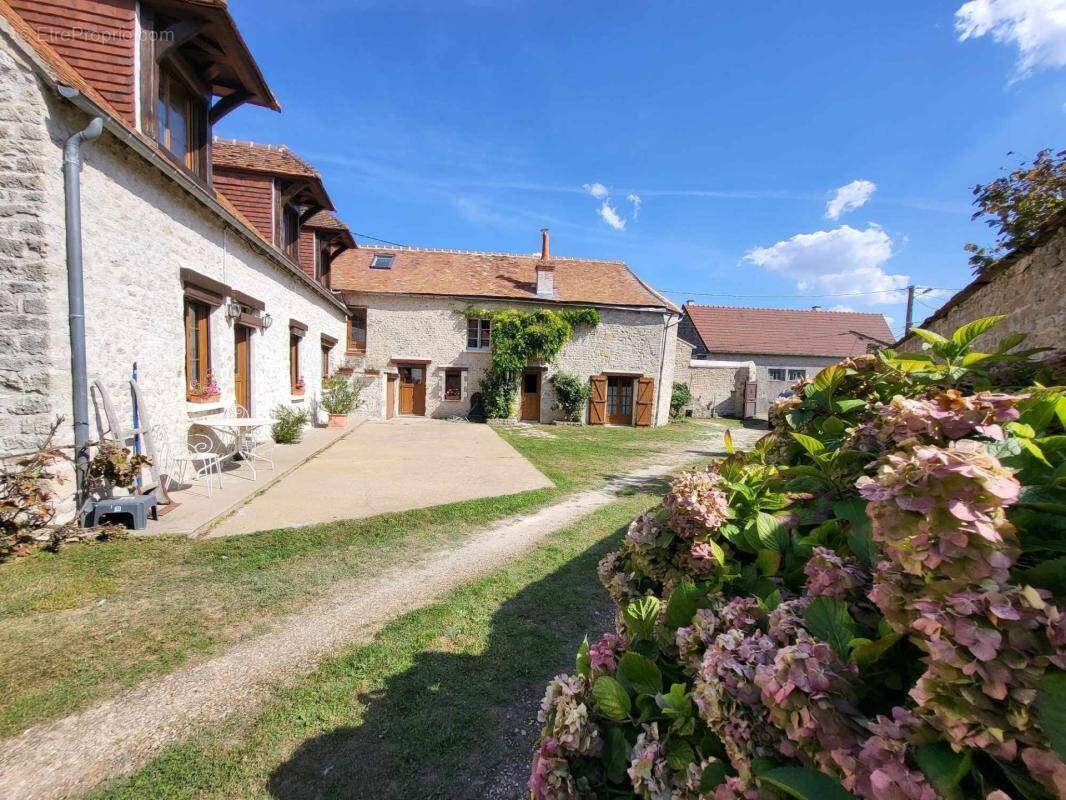 Maison à ETAMPES