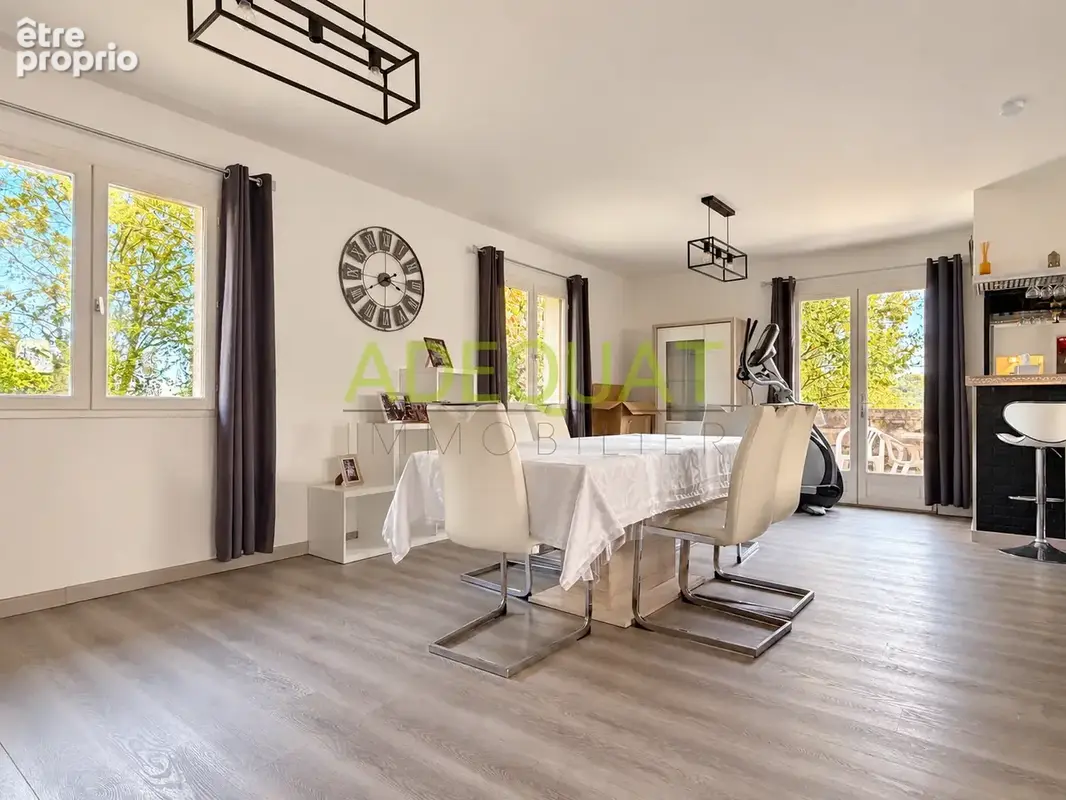 Maison de plain pied avec double garage - photo 9