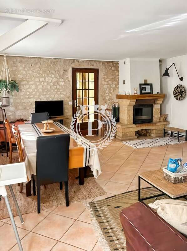 Maison à VICHERES