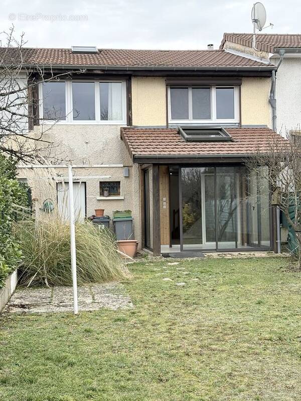 Maison à SAINT-QUENTIN-FALLAVIER