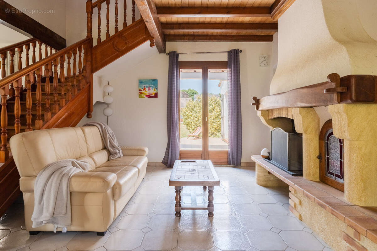 Maison à BRUGUIERES