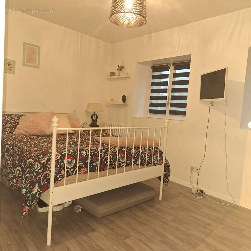 Maison à CRECY-LA-CHAPELLE