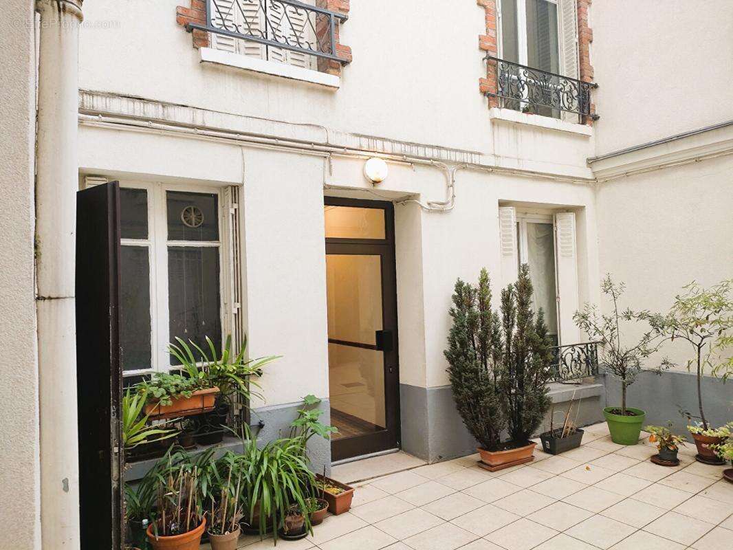 Appartement à PARIS-19E