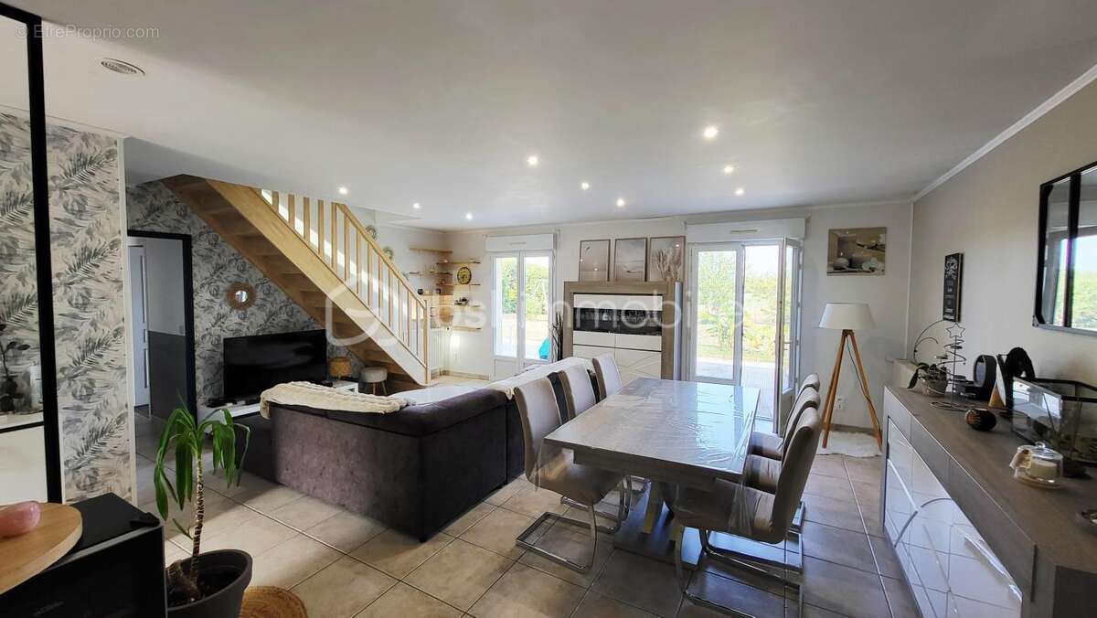 Maison plain pied avec garage - photo 4
