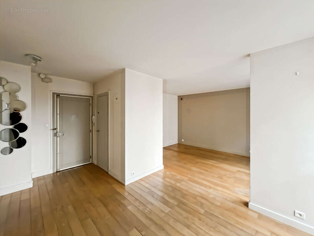 Appartement à PARIS-15E