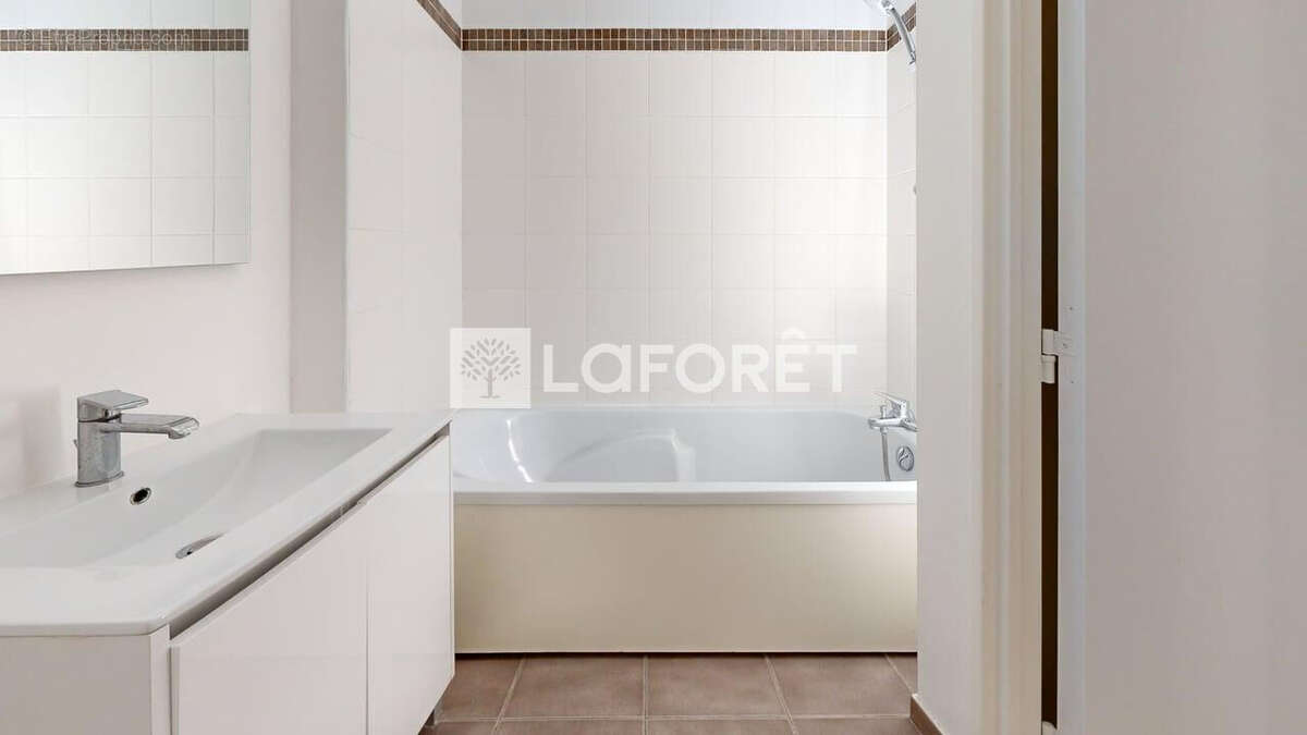 Appartement à NANTERRE