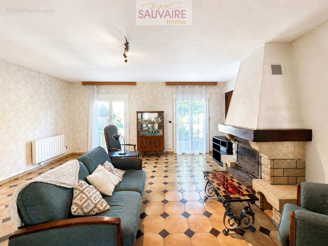 Maison à SAINT-HIPPOLYTE