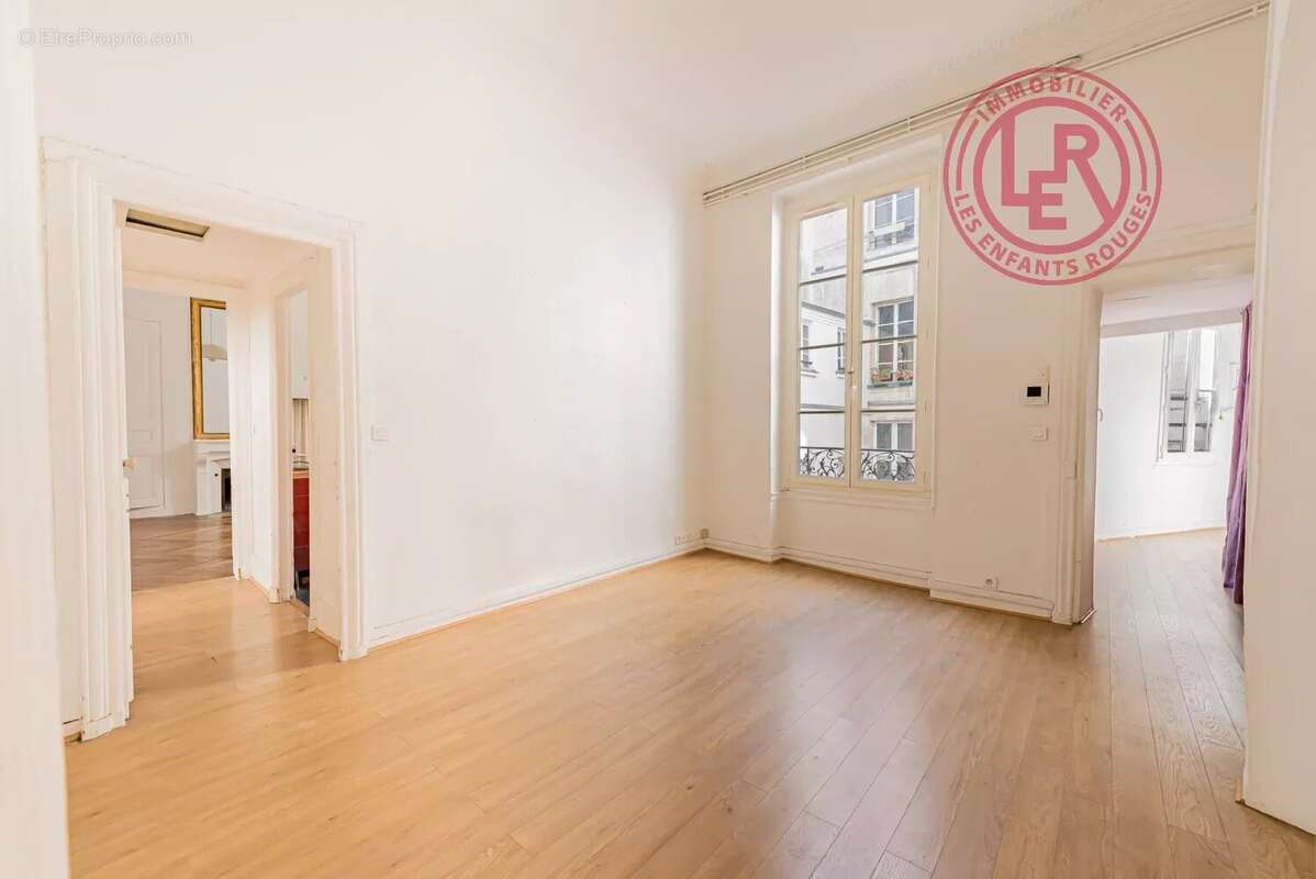 Appartement à PARIS-4E