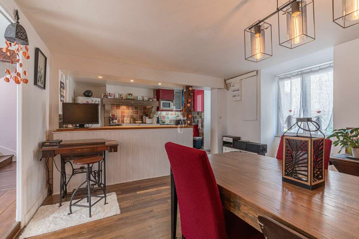 Maison à SAINT-JOUVENT