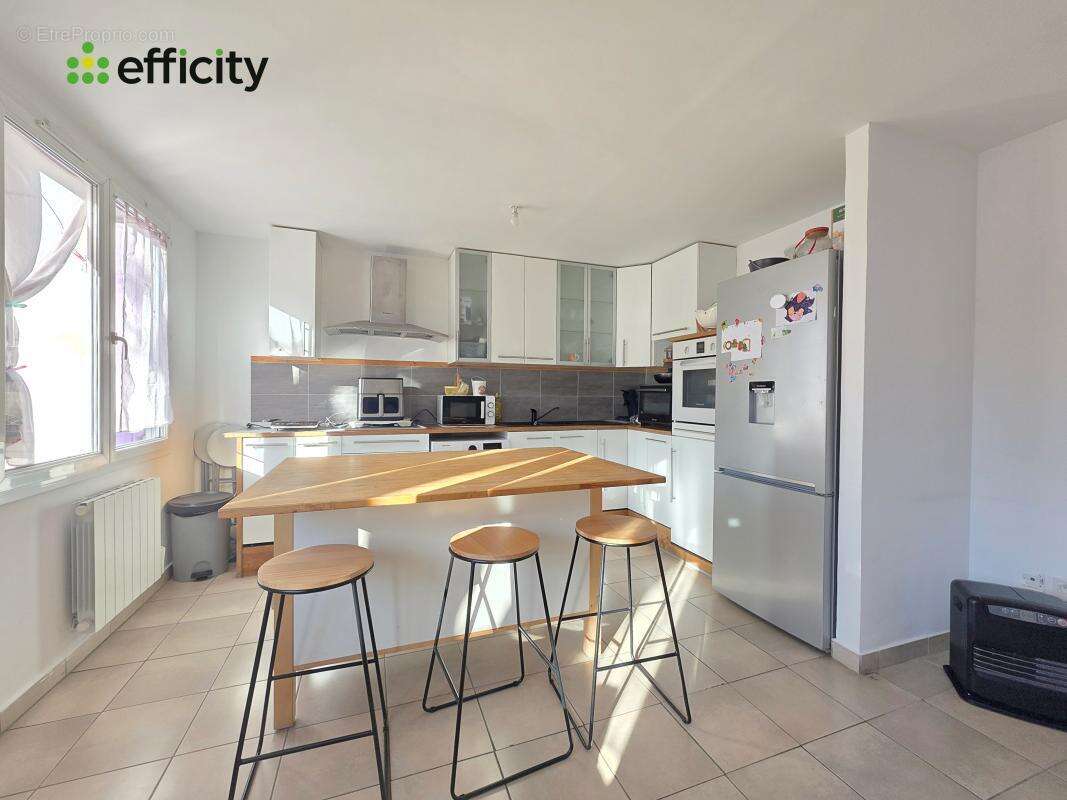 Appartement à VINON-SUR-VERDON