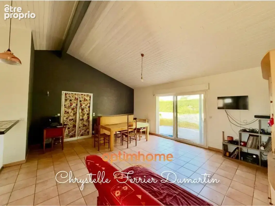 Maison de plain-pied - 110 m2 - 4 chambres - Parcelle 613 m2 - photo 3