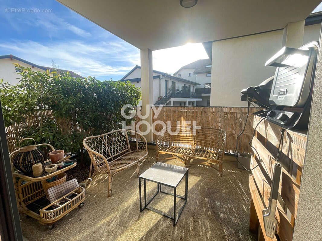 Appartement à LUZINAY