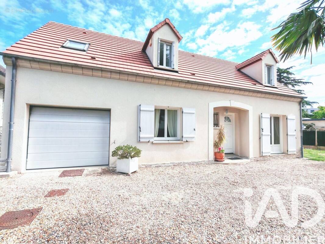 Photo 1 - Maison à SAINTE-GENEVIEVE-DES-BOIS