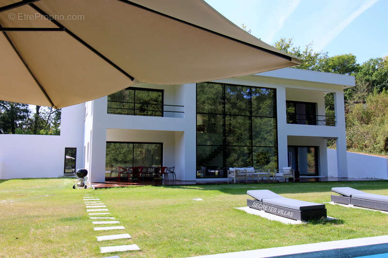 Maison à FARGUES-SAINT-HILAIRE