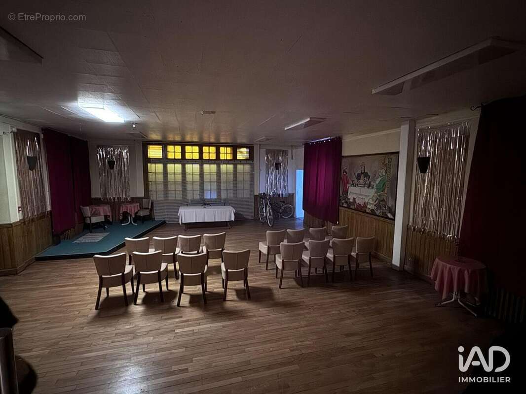 Photo 9 - Commerce à PONT-SUR-YONNE