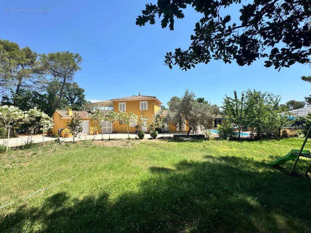 Photo 1 - Maison à SAINT-MAXIMIN-LA-SAINTE-BAUME