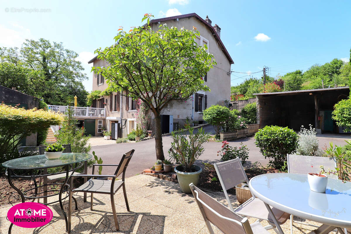 Appartement à AUBOUE