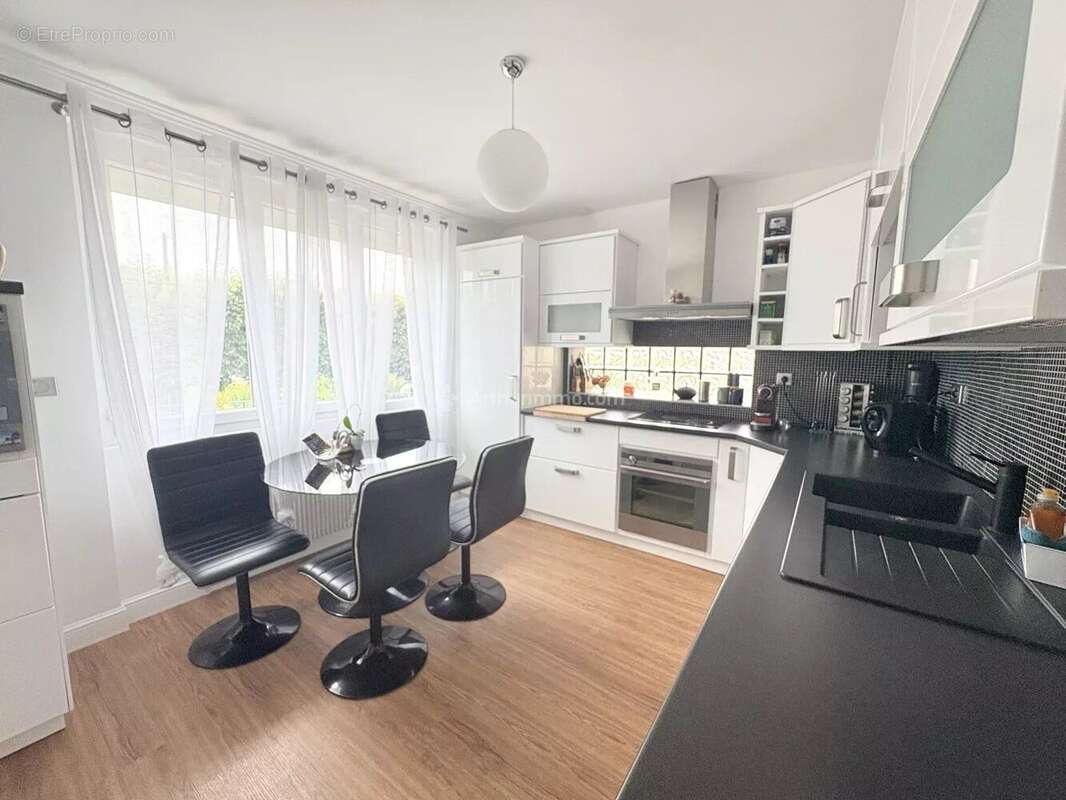 Maison à CHAMPS-SUR-MARNE