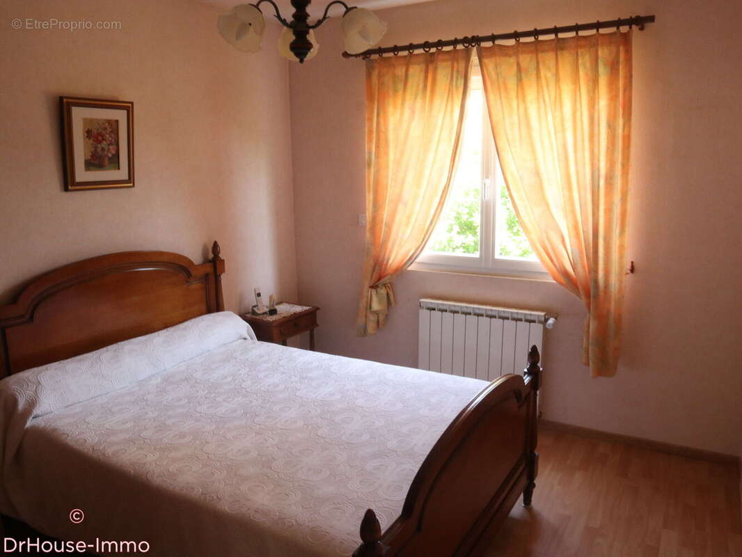 Maison à ETOILE-SUR-RHONE