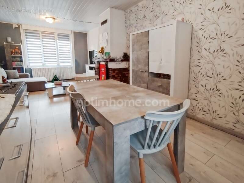 Maison à SAINT-QUENTIN