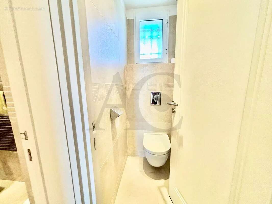 Maison à VILLENEUVE-LOUBET