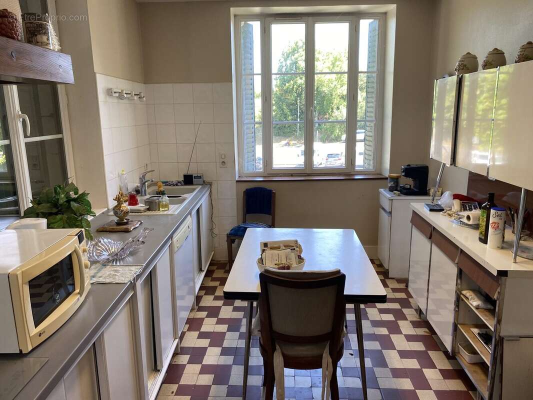 cuisine - Maison à SAINT-NAZAIRE-EN-ROYANS