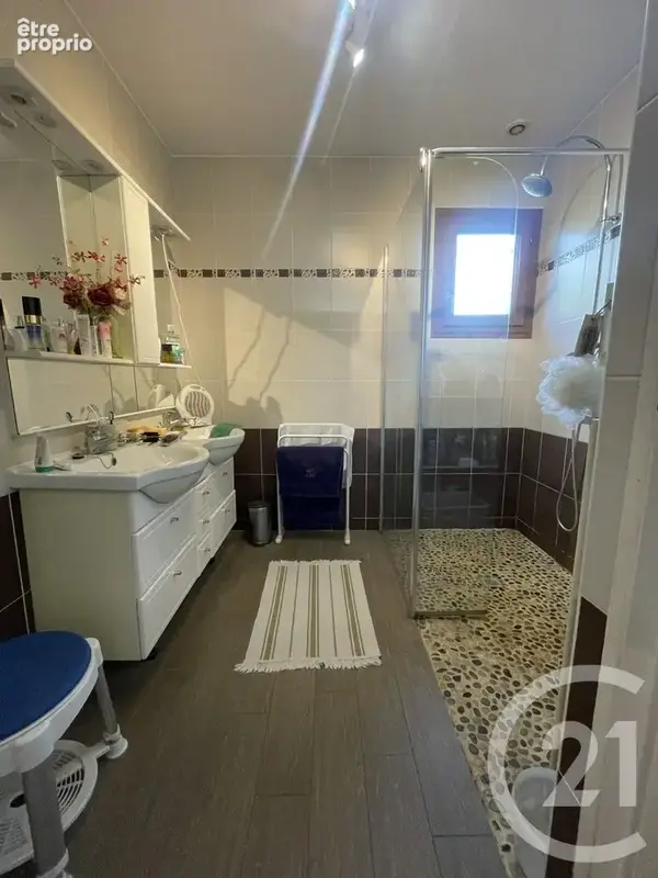 Maison 5 pièces 147 m² à vendre à Saint-Martin-De-Laye (33910) - photo 4