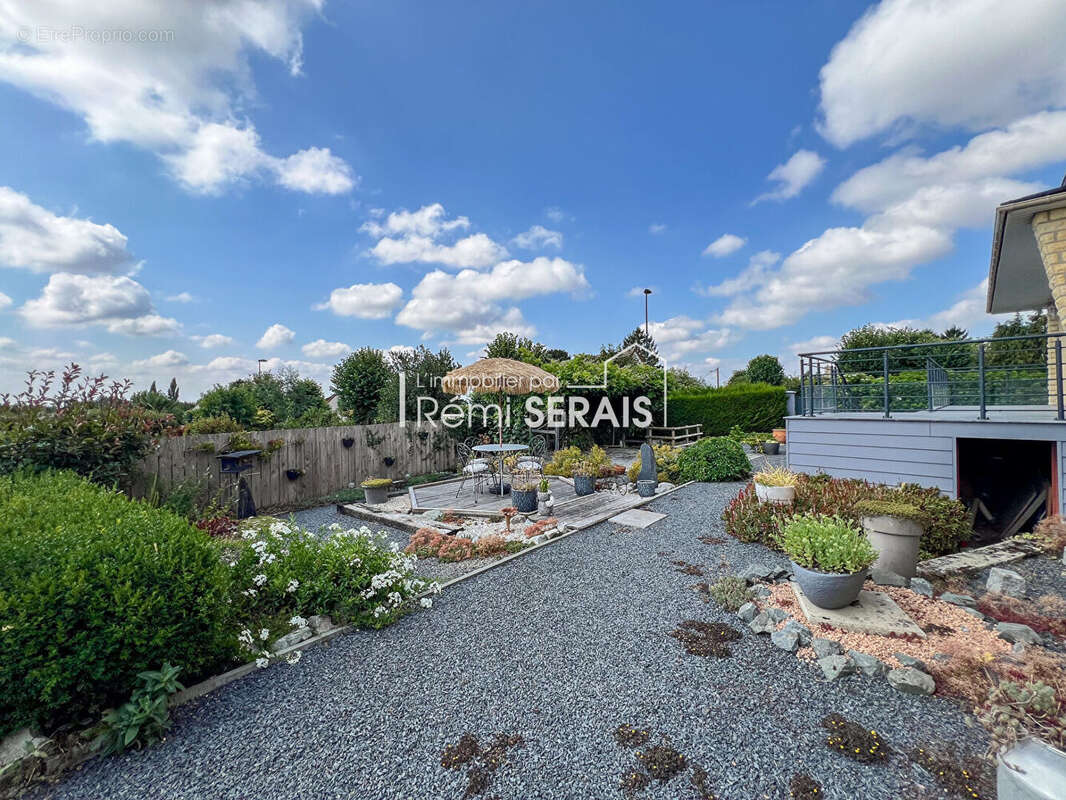 Maison sans travaux avec sous-sol complet et espaces de loisirs - photo 15