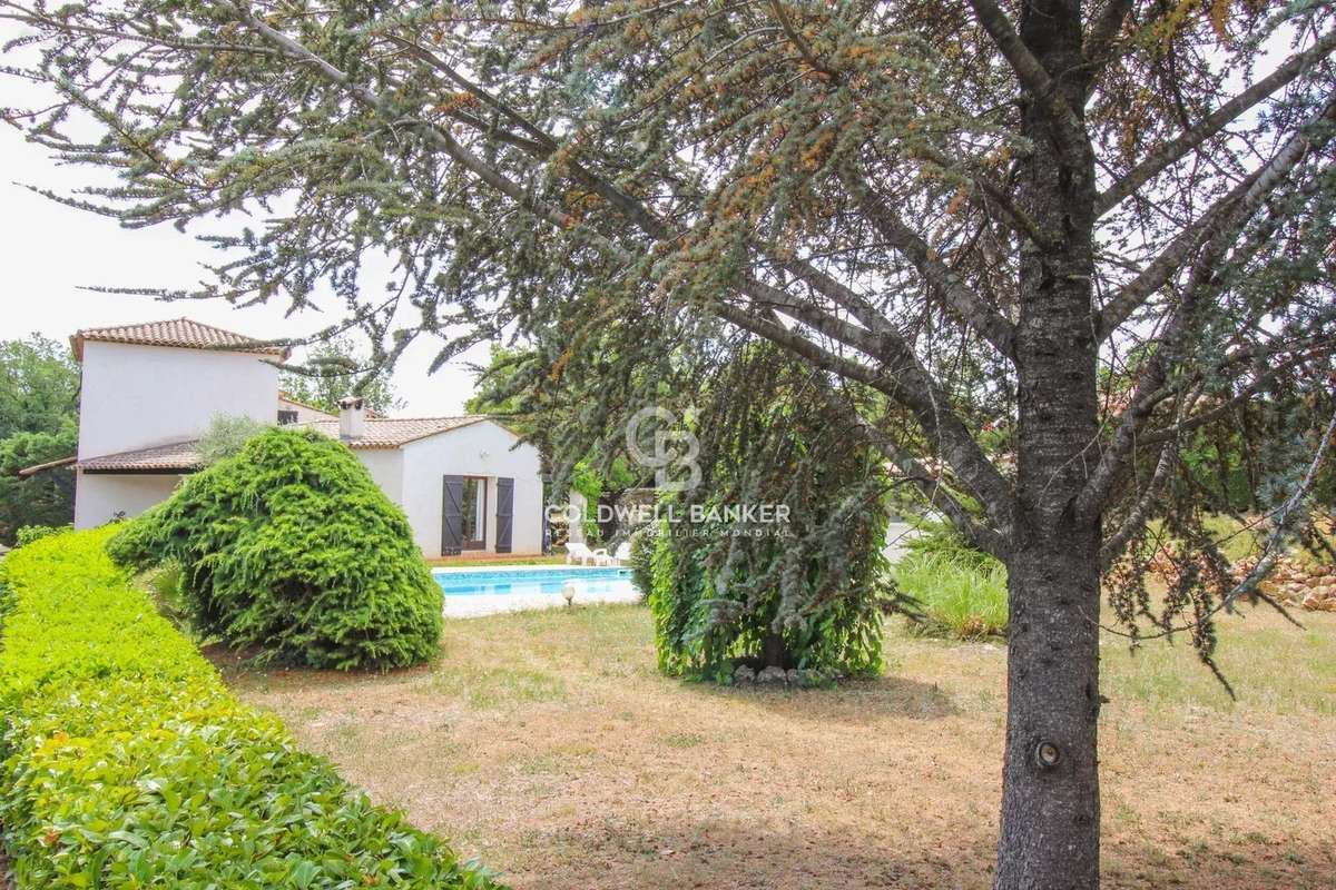 Maison à SAINT-CEZAIRE-SUR-SIAGNE