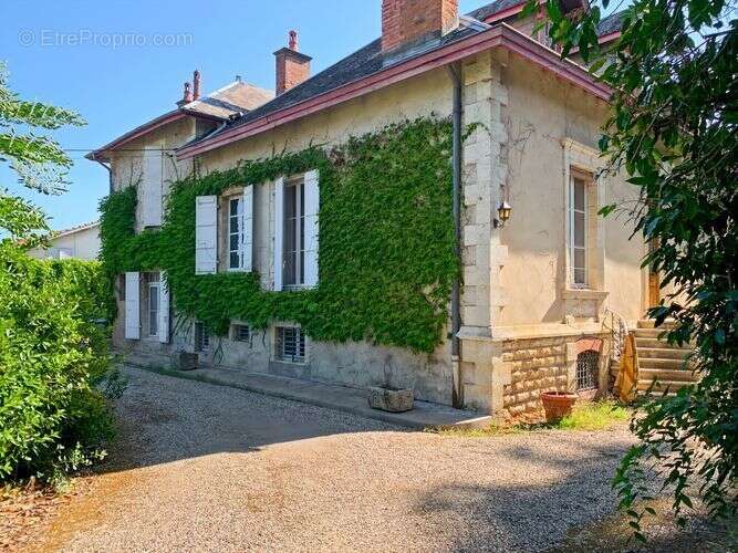 Maison bourgeoise avec parc arboré au cœur de Condom - photo 16