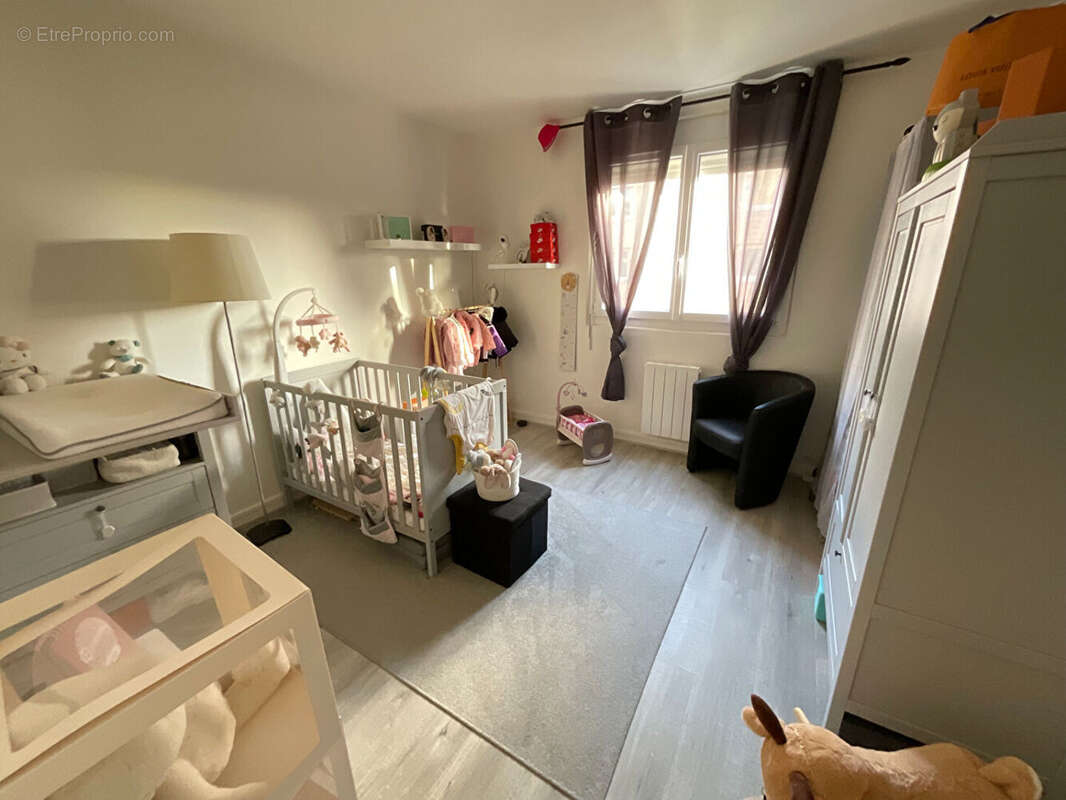 Appartement à MAURECOURT