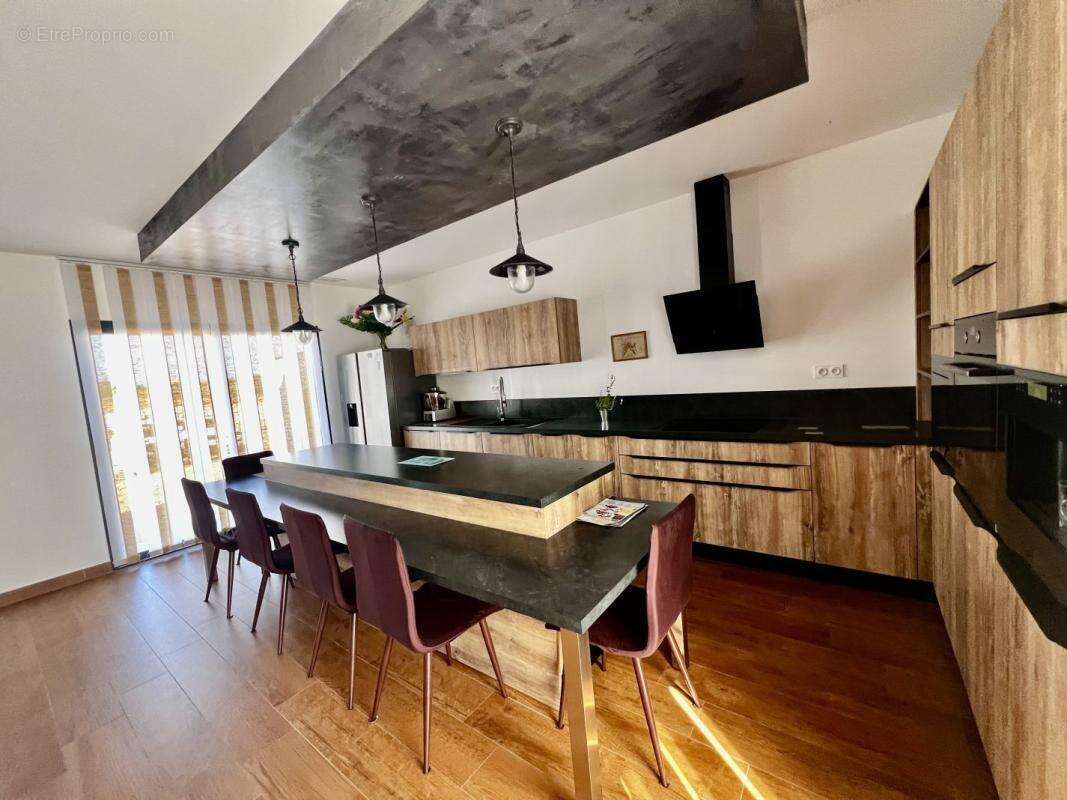 Maison à SAINT-GILLES