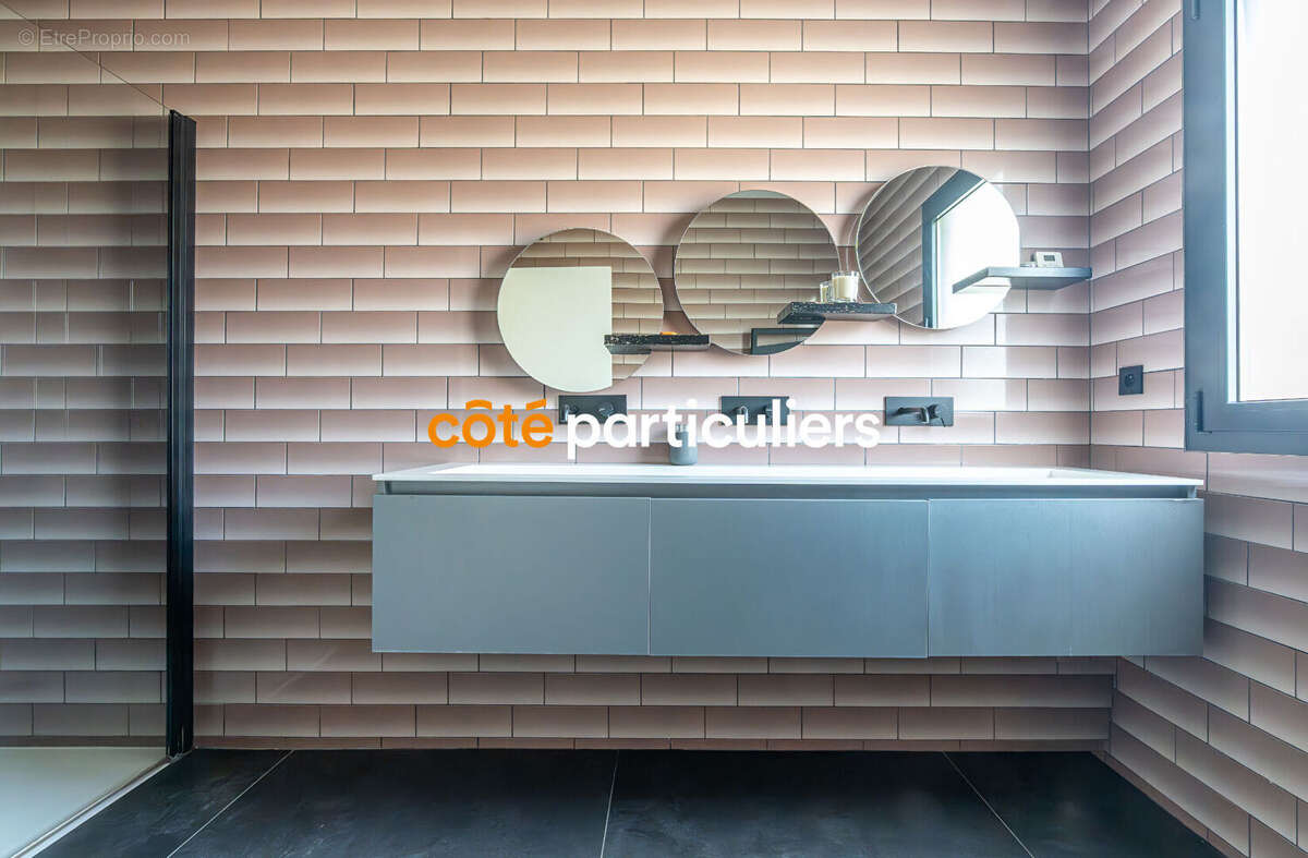 Maison à SAINT-MAUR-DES-FOSSES