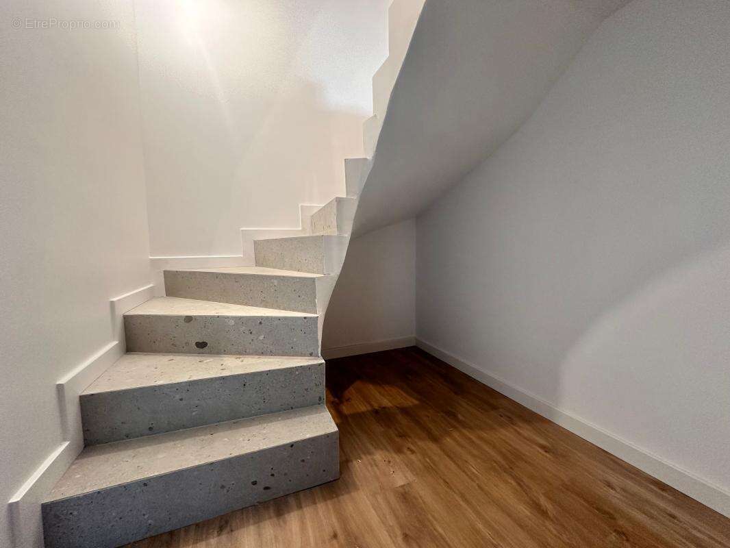 Maison à SAINT-MAUR-DES-FOSSES