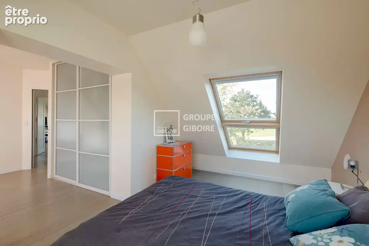 A VENDRE - Agence GIBOIRE - EXCLUSIVITÉ - Maison Type 6 d'environ 110 m² - BRUZ - Vue sur le Golf de Cicé Blossac - Rennes métro - photo 7