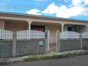 Photo 1 - Maison à POINTE-NOIRE