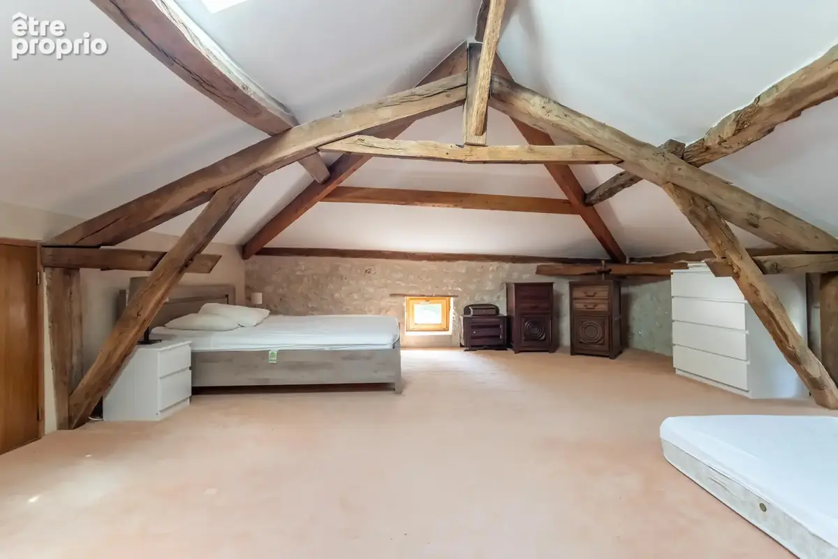 Maison de campagne avec pigeonnier attenant et dépendances - photo 17