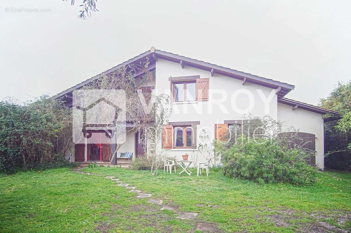 Maison à GUJAN-MESTRAS