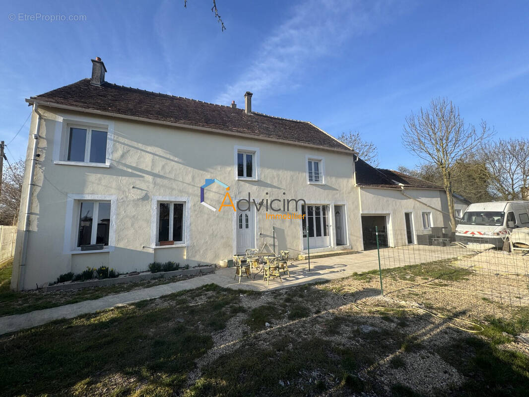 Maison à VIELS-MAISONS