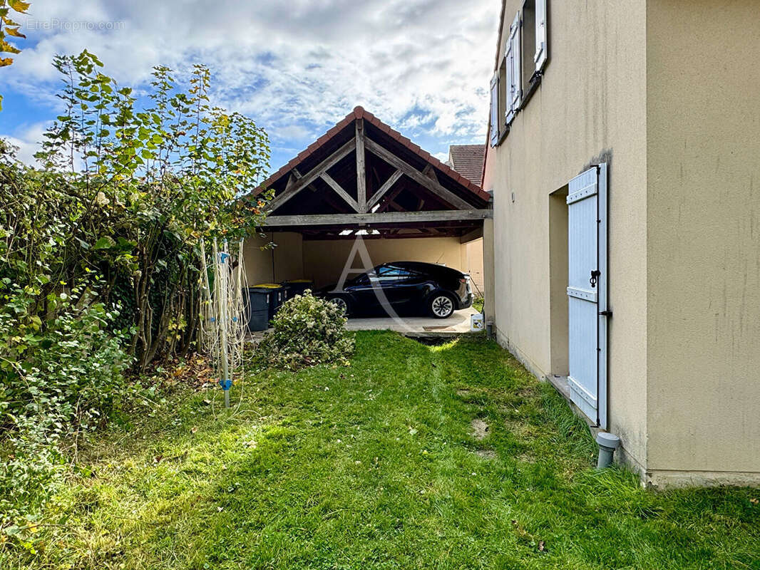 Maison à MEULAN