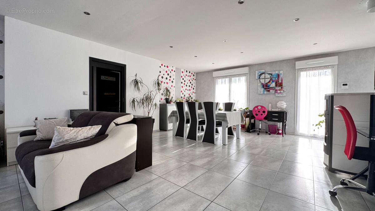 Maison à EINVILLE-AU-JARD