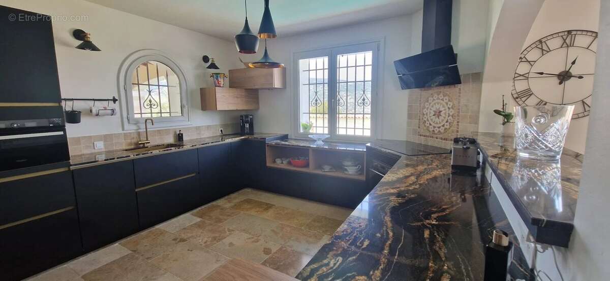 Maison à PEYMEINADE