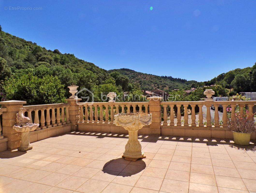  RIEUSSEC – Maison de village 144 m² – Terrain 600 m² – 4 chambres – DPE D - photo 14