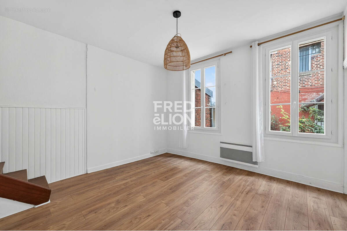 Appartement à PARIS-20E