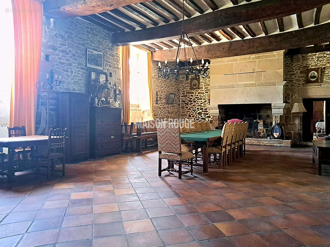 Maison à SAINT-MELOIR-DES-BOIS