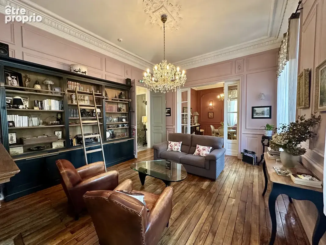 Belle maison de ville offrant 11 chambres - photo 3
